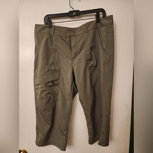 COLUMBIA OMNI-SHIELD CAPRI PANTS